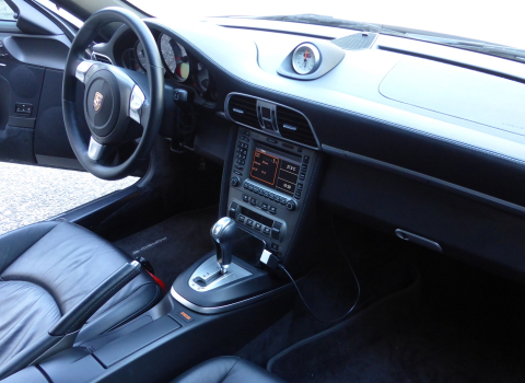 Porsche Carrera 997S. Dension Gateway 500.