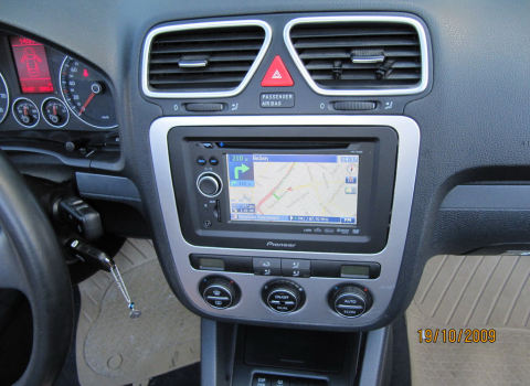 Eos. Car Cinema Navigation Pioneer Avic-F9110BT.