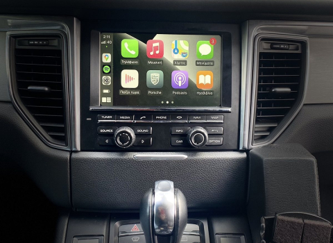 Porsche Macan Wireless Apple CarPlay/Android Auto, Unique Auto
