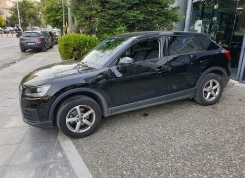 Audi Q2 GA 2022. Apple Car Play. Parking Sensor.