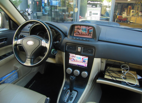 Subaru Forester Pioneer AVH-X8600BT, Digital TV, Dual Screen, Apple Car Play.