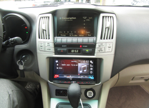 Lexus RX 400h, Pioneer AVIC-F60DAB, Apple CarPlay.