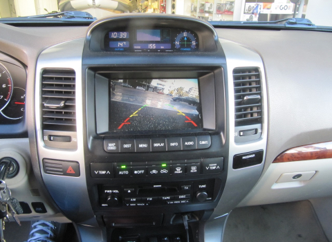 Toyota Land Cruiser. Car Multimedia-Back Camera.