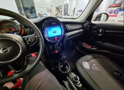 Mini Cooper One F56. Car Cinema Bizzar.