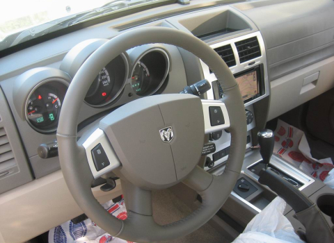 Dodge Nitro. Car Multimedia-Navigation Pioneer Avic-D3.