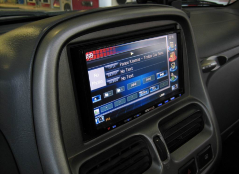 Nissan Navara. Car Cinema Kenwood DDX-7029.