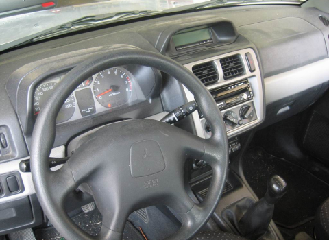 Mitsubishi Pinin. Car Cinema Kenwood KVT-729DVD.