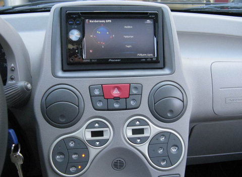 Fiat Panda. Car Cinema Navigation NavGate Pioneer Avic-F900BT.