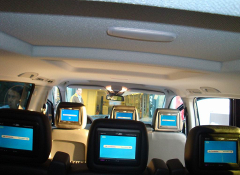 Mercedes Viano. Car Cinema Kenwood DNX8220BT-Caliber.