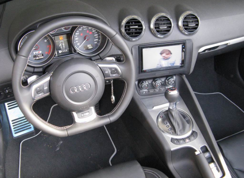 Audi TT S. Car Cinema Navigation Kenwood DNX8220BT.