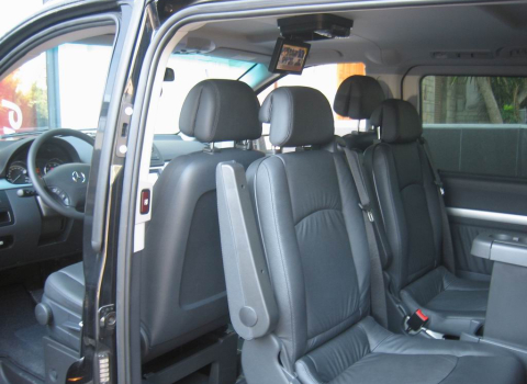 Mercedes Viano 3.0. Car Cinema Navigation Kenwood DNX7200-Audiovox.