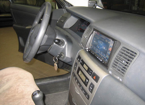 Toyota Corolla. Car Cinema Kenwood DDX 7029.