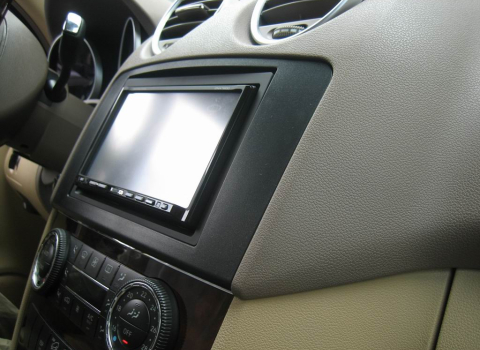 Mercedes ML 350 W 164. Car Cinema Navigation Kenwood DNX-7200 - Xenon Lights - Camera.