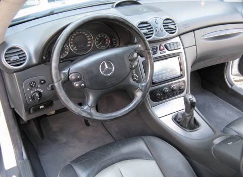 Mercedes CLK 200 W208. Car Cinema Navigation DNX8220BT.