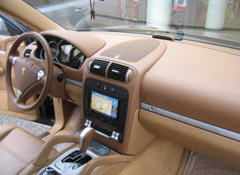 Porsche Cayenne S. Car Multimedia - Navigation Kenwood DNX-7200.