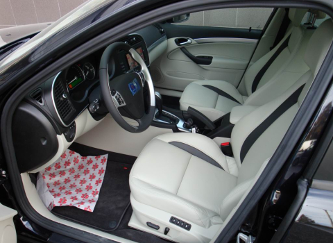 Saab 9.3. Car Cinema Navigation Kenwood DNX8220BT.