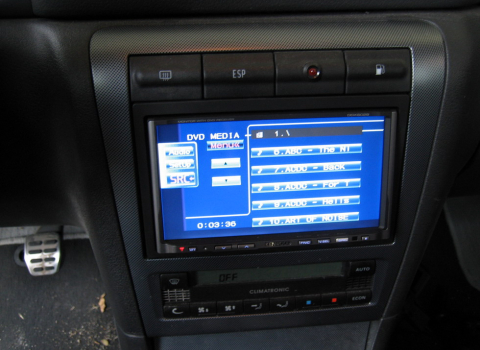 Skoda Octavia Car Cinema Kenwood DXX-6029.