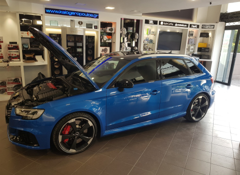 Audi RS3 8V. Rear Camera, Wireless Apple Car Play.  