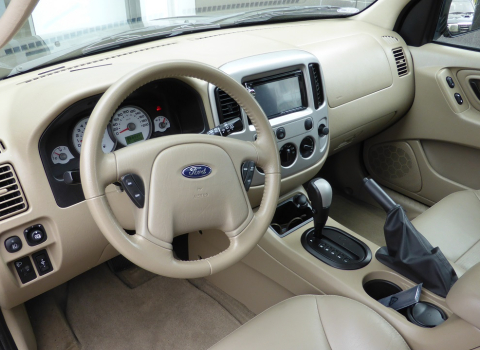 Ford Maverick. Car Cinema, Navigation, Bluetooth, Usb, Phonocar VM 056.