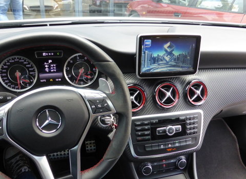 Mercedes A-Glass (W176) AMG του 2015. Εγκατάσταση Συστήματος Navigation 9