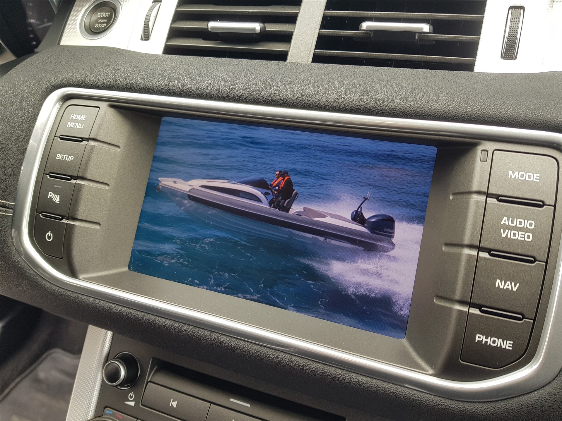 Range Rover Evoque 2016. Apple Carplay/Android Auto, Rear view Camera