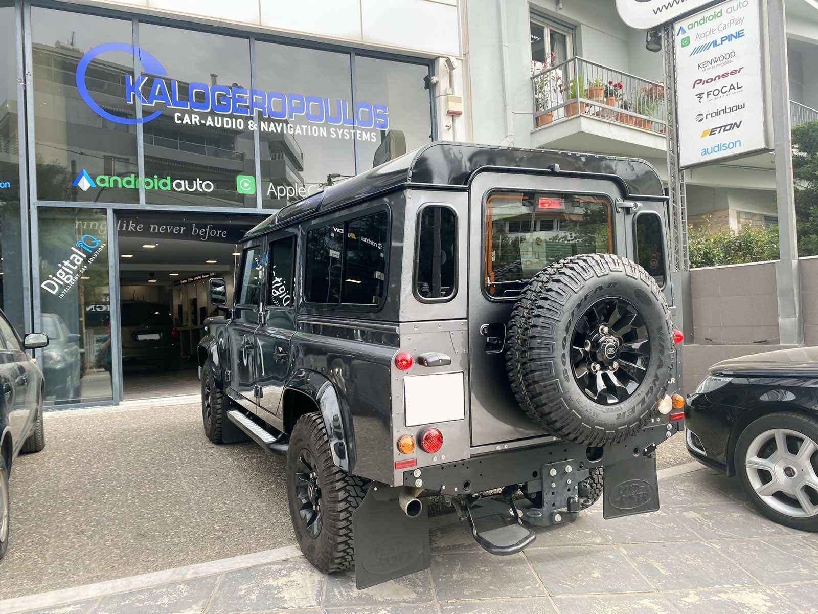 LandRover Defender. Radio/cd/Mp3 Alpine