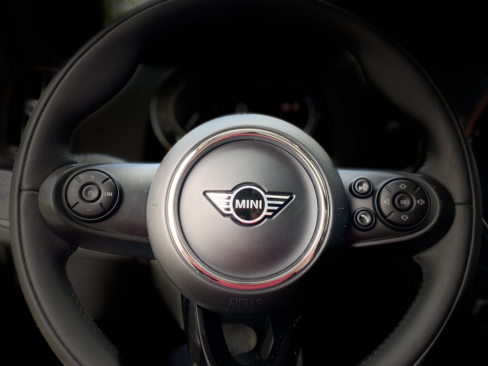 Mini Clubman 2021 Unique Auto - Wireless Apple Car Play.