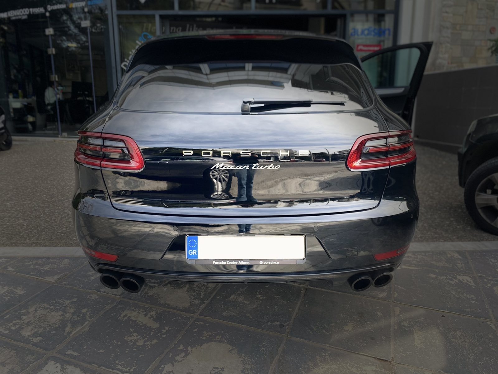 Porsche Macan Wireless Apple CarPlay/Android Auto, Unique Auto