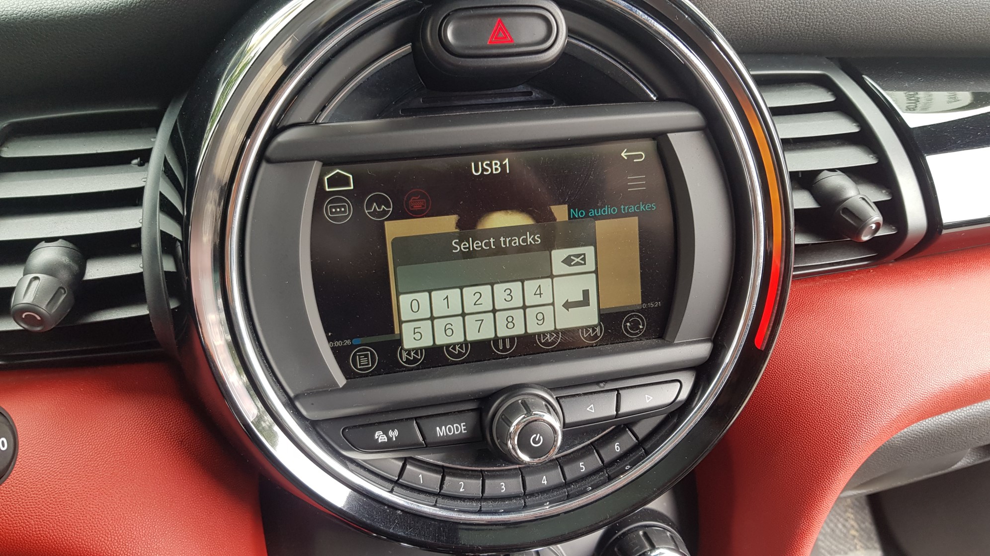 Mini Cooper F56. Wireless Apple Car Play, Android Auto, Media Player