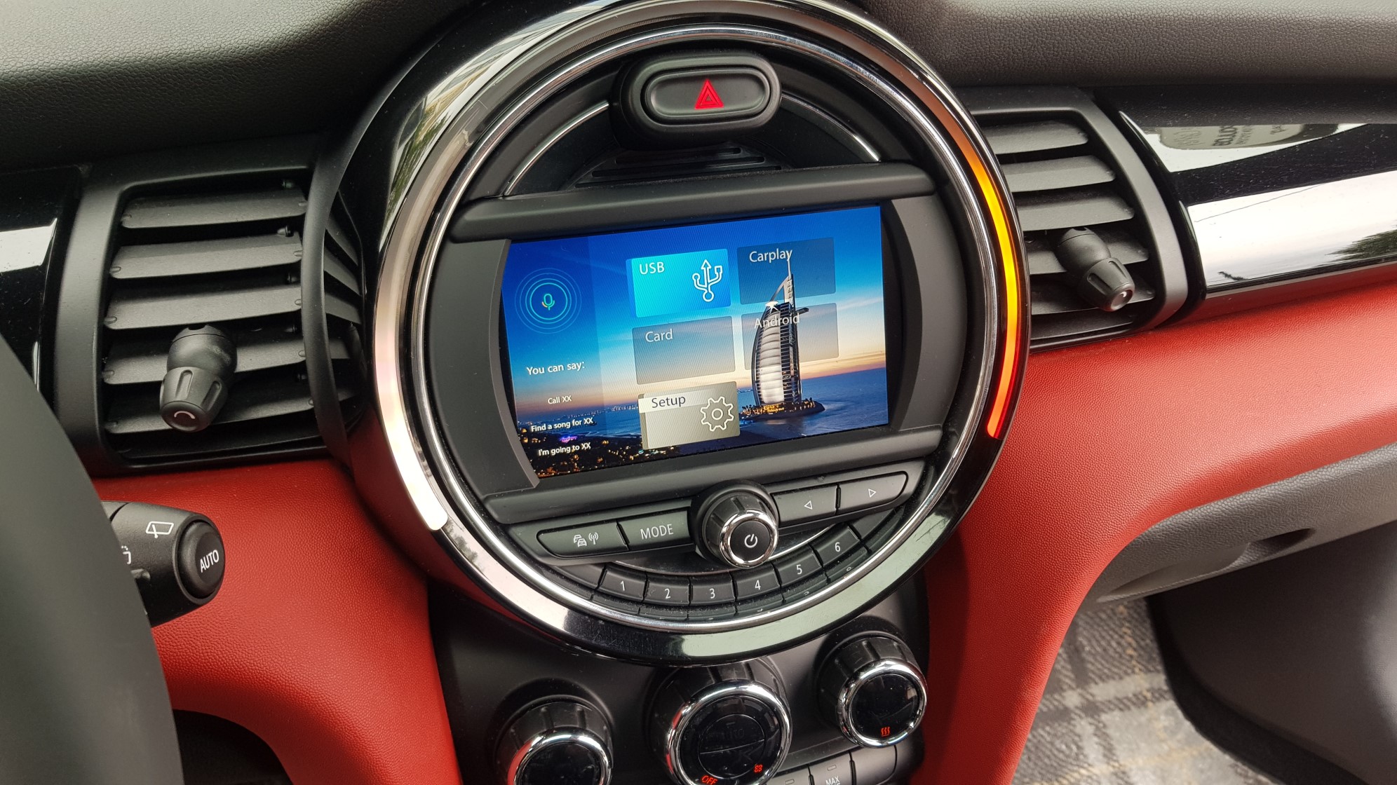 Mini Cooper F56. Wireless Apple Car Play, Android Auto, Media Player