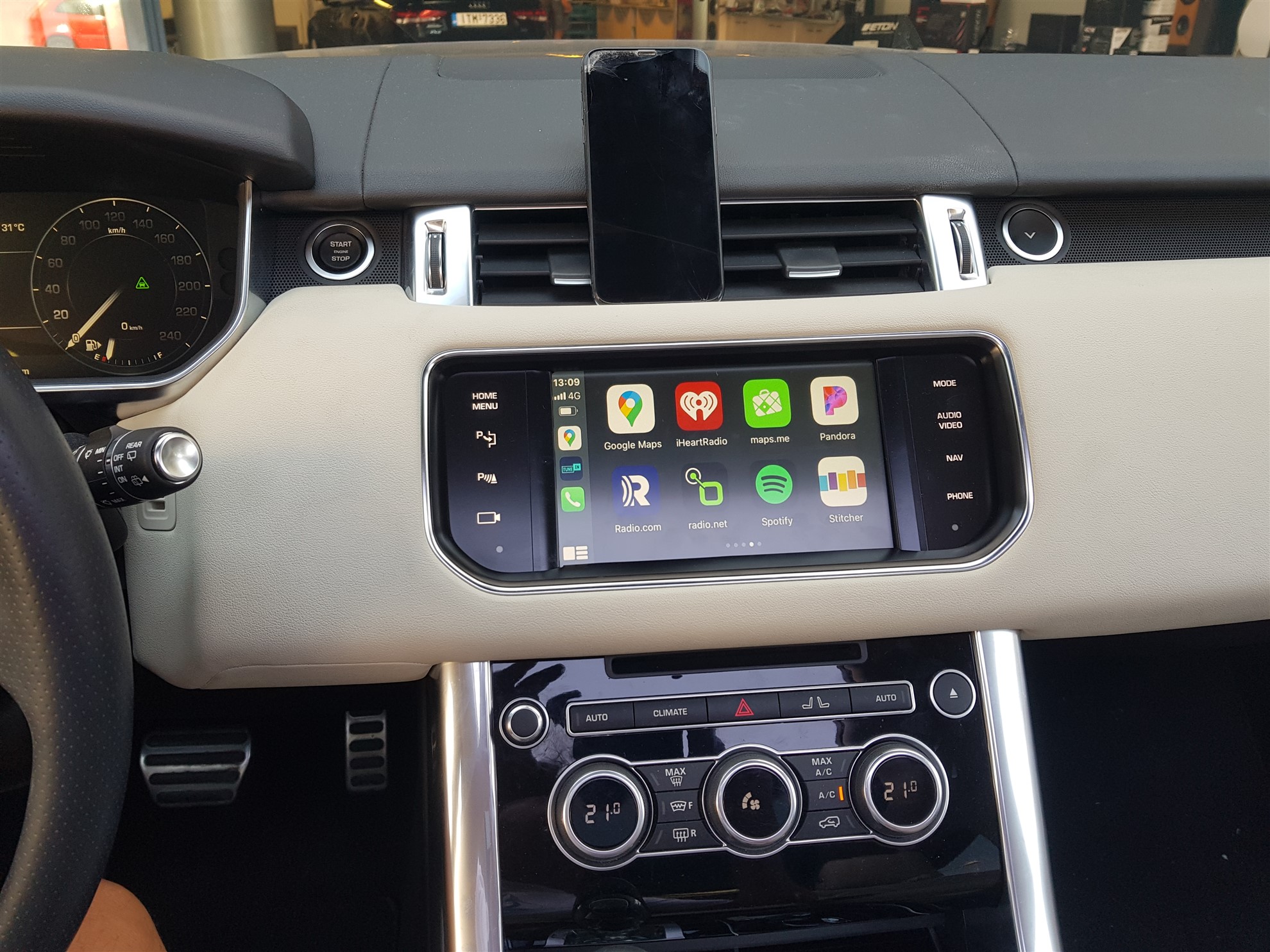 Range Rover Sport Hse Sdv 6. Apple Car Play, Android Auto.