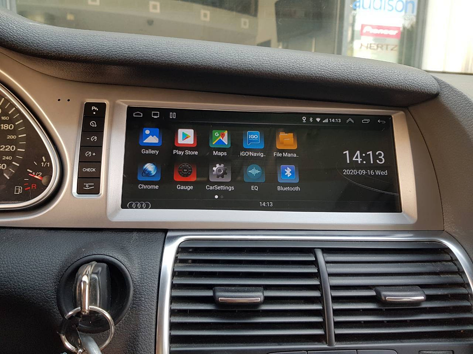 Audi Q7 Android 9 Multimedia Monitor