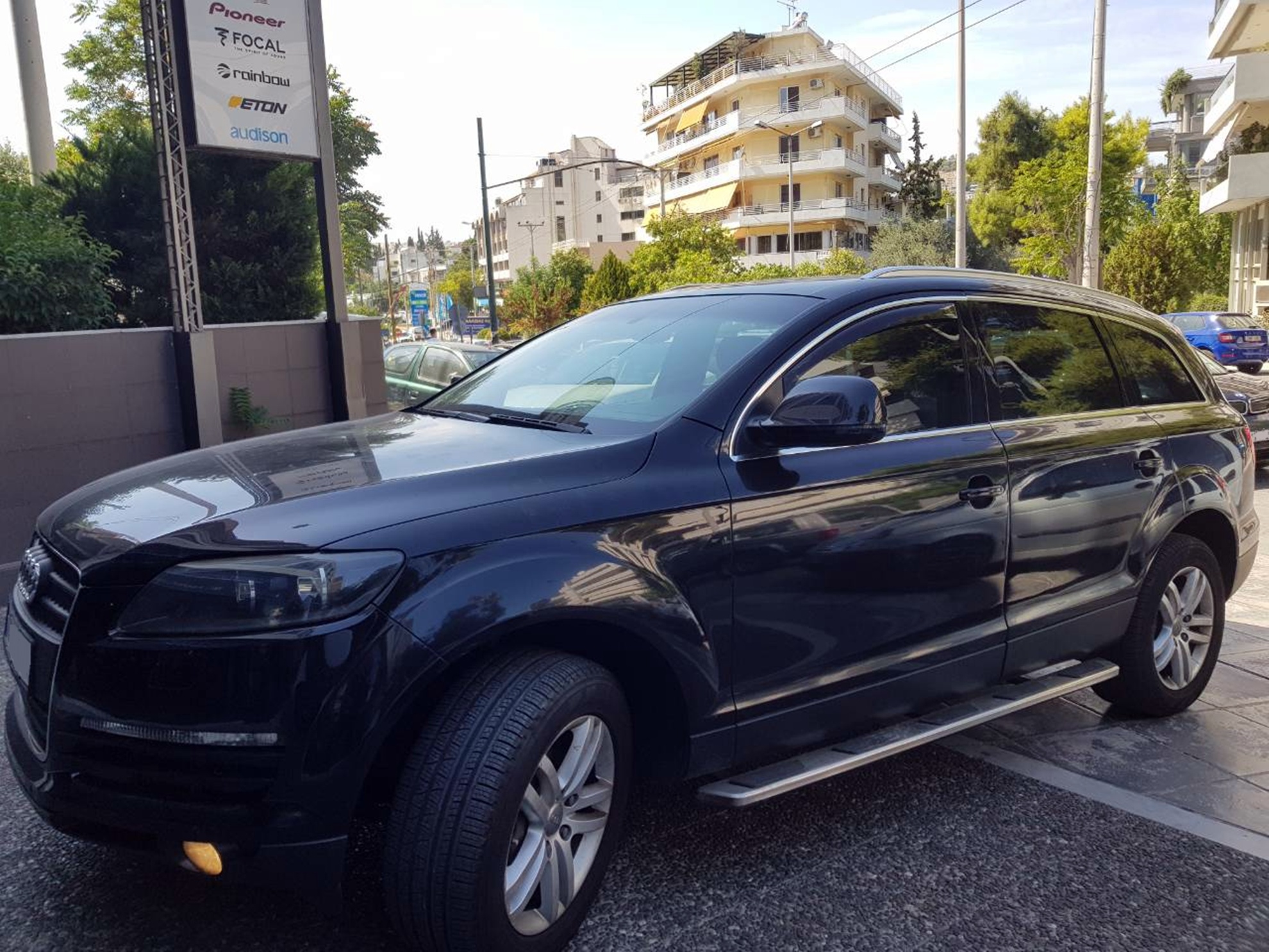 Audi Q7 Android 9 Multimedia Monitor