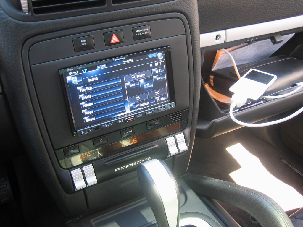Porsche Cayenne. Car Cinema & Navigation Kenwood DNX9240BT.