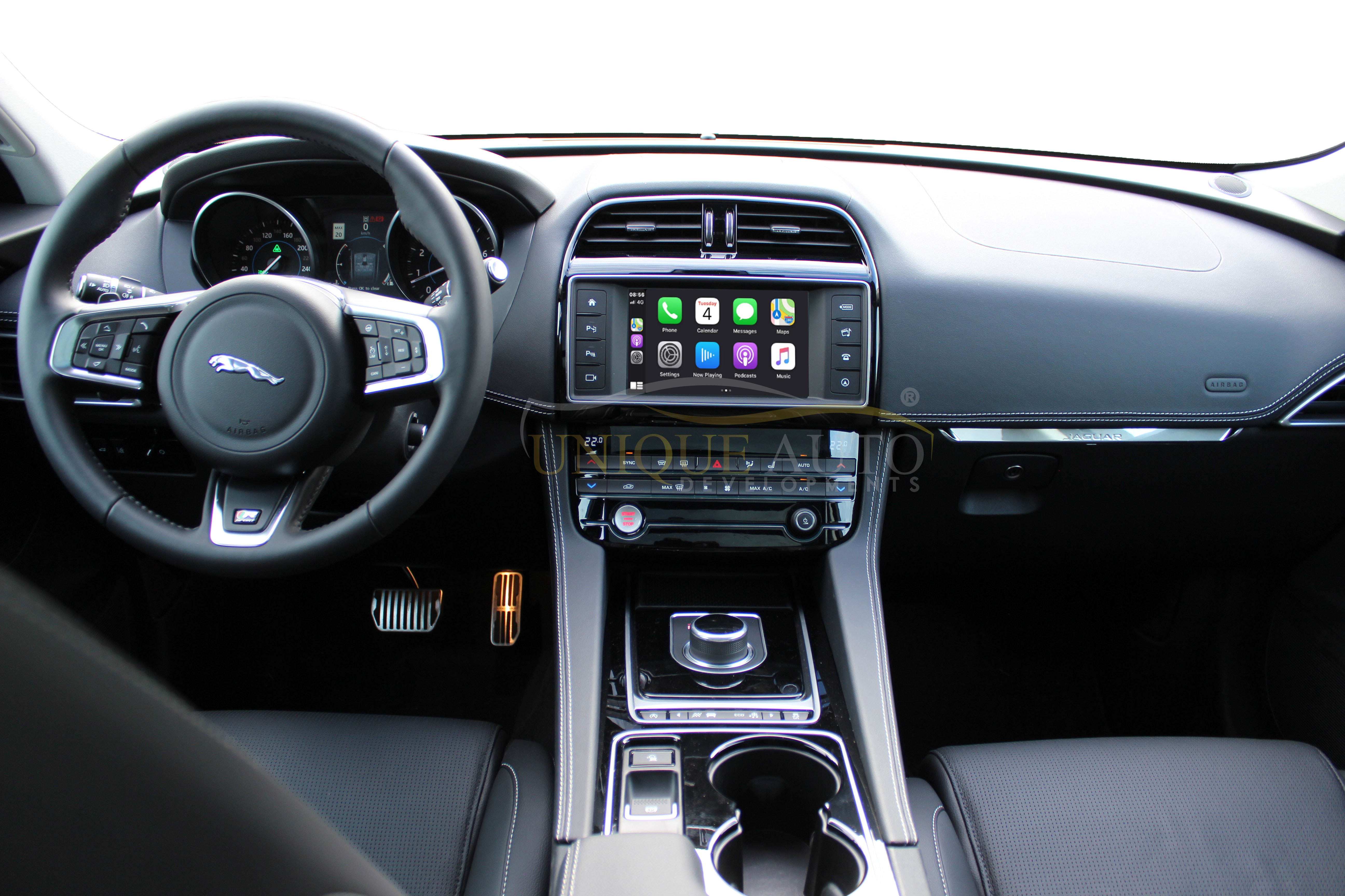 Jaguar_F_Pace__1571150132_11